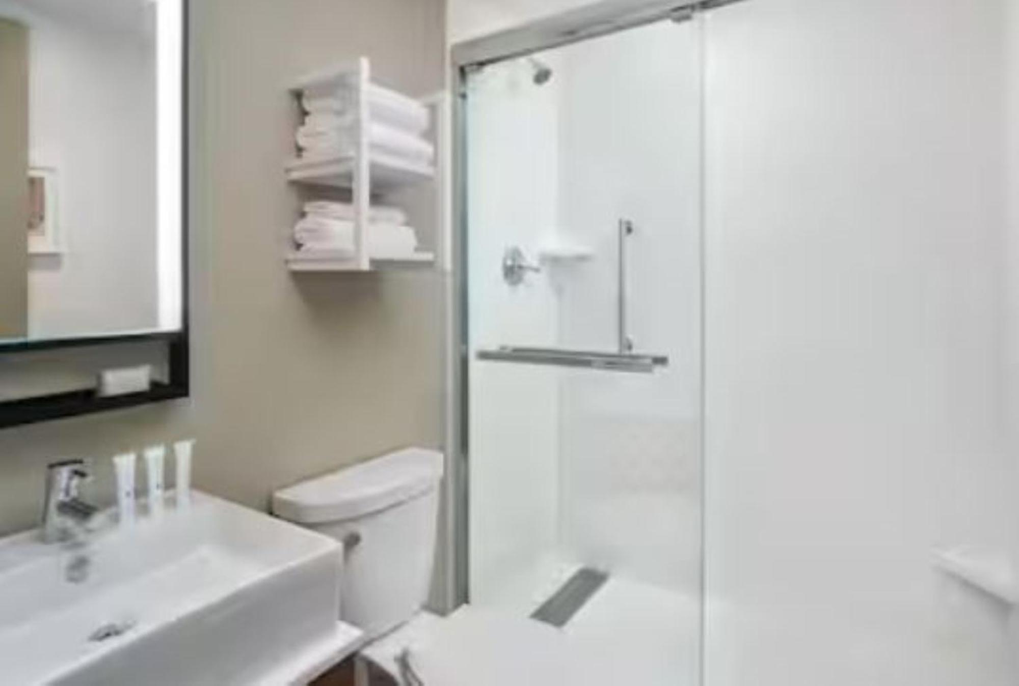 Hampton Inn & Suites New Orleans Canal St. French Quarter Exteriör bild